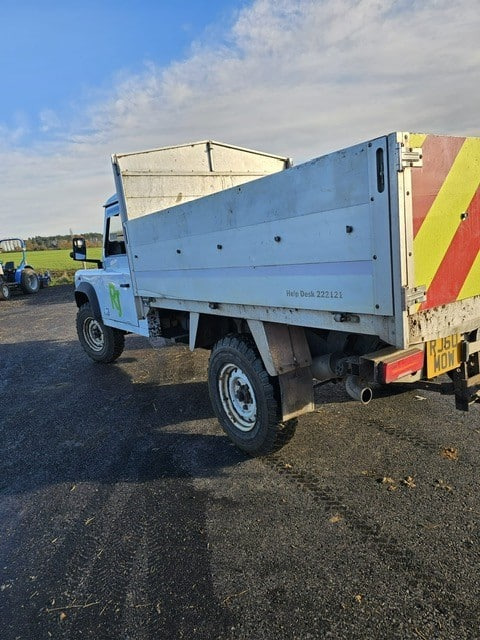 כלי רכב מסחרי מזהיר LAND ROVER DEFENDER 130 TIPPER: תמונה 16