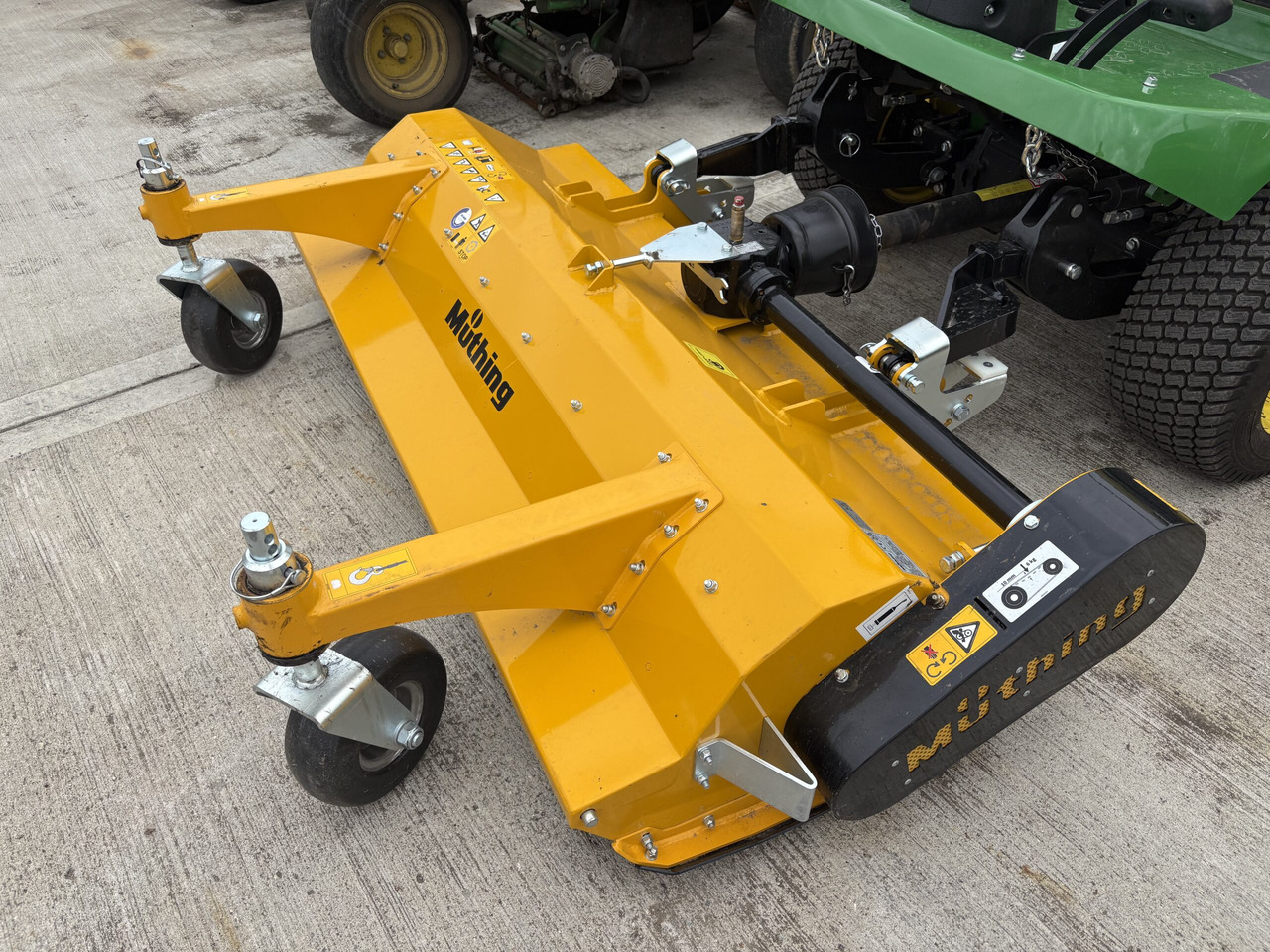 Muthing MU-FM160 JD Outfront Flail Mower Demo - מכסחת תבואה: תמונה 3 Muthing MU-FM160 JD Outfront Flail Mower Demo - מכסחת תבואה: תמונה 3