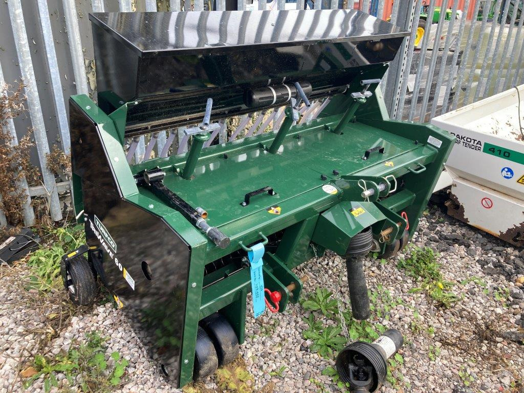 Turfco TriWave™ 60 Overseeder - ציוד זריעה: תמונה 2 Turfco TriWave™ 60 Overseeder - ציוד זריעה: תמונה 2