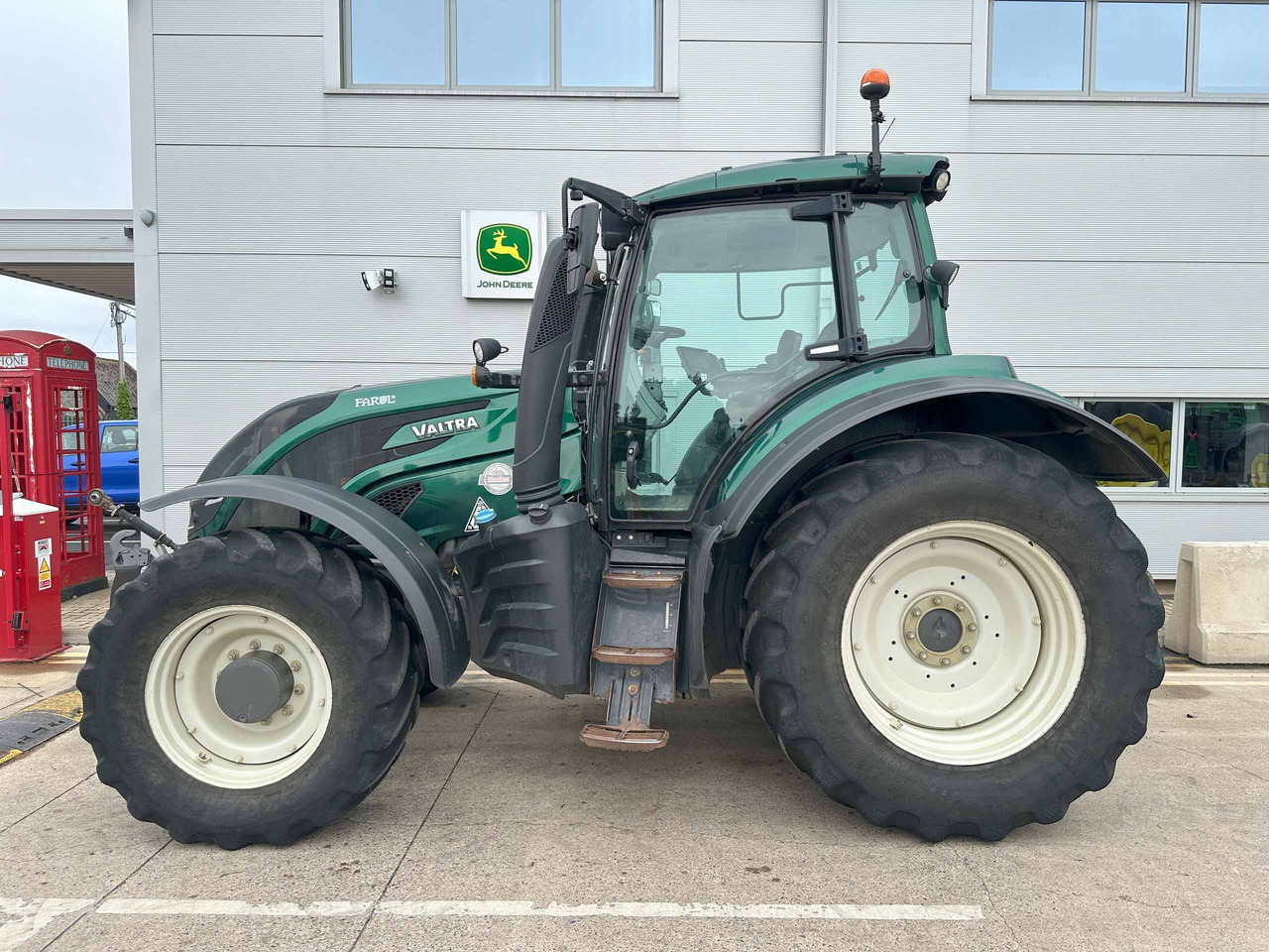 Valtra T174EV - טרקטור חקלאי: תמונה 2 Valtra T174EV - טרקטור חקלאי: תמונה 2