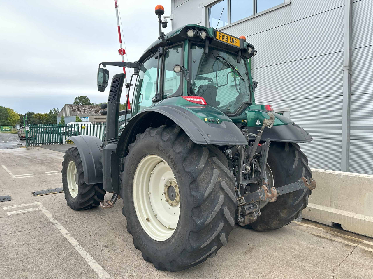 Valtra T174EV - טרקטור חקלאי: תמונה 3 Valtra T174EV - טרקטור חקלאי: תמונה 3