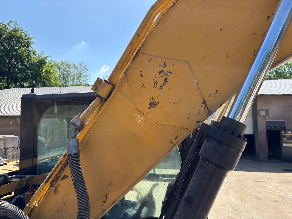 מחפר סורק CAT 320 D L: תמונה 11