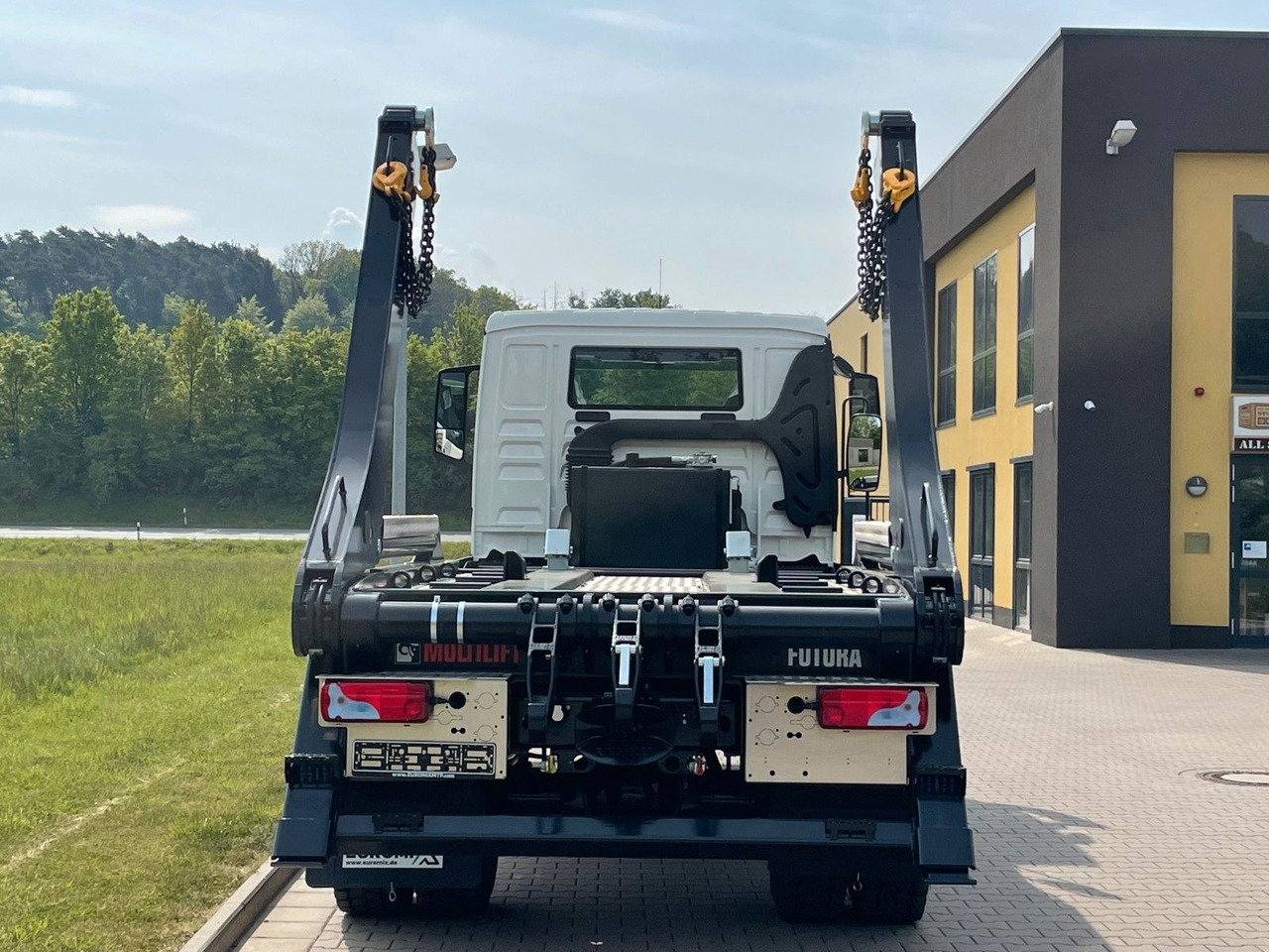 MAN TGM 18.320 4x2 Euro 6e Hiab Multilift Futura 12 - מזהיר, משאית מנוף: תמונה 5 MAN TGM 18.320 4x2 Euro 6e Hiab Multilift Futura 12 - מזהיר, משאית מנוף: תמונה 5