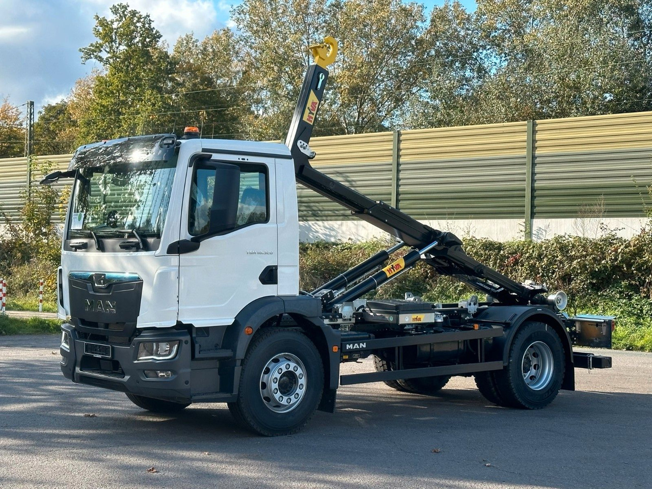 MAN TGM 18.320 4x2 Euro 6e Hyva 12-45 - משאית הרמת וו, משאית מנוף: תמונה 2 MAN TGM 18.320 4x2 Euro 6e Hyva 12-45 - משאית הרמת וו, משאית מנוף: תמונה 2