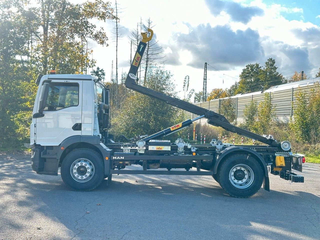 MAN TGM 18.320 4x2 Euro 6e Hyva 12-45 - משאית הרמת וו, משאית מנוף: תמונה 3 MAN TGM 18.320 4x2 Euro 6e Hyva 12-45 - משאית הרמת וו, משאית מנוף: תמונה 3