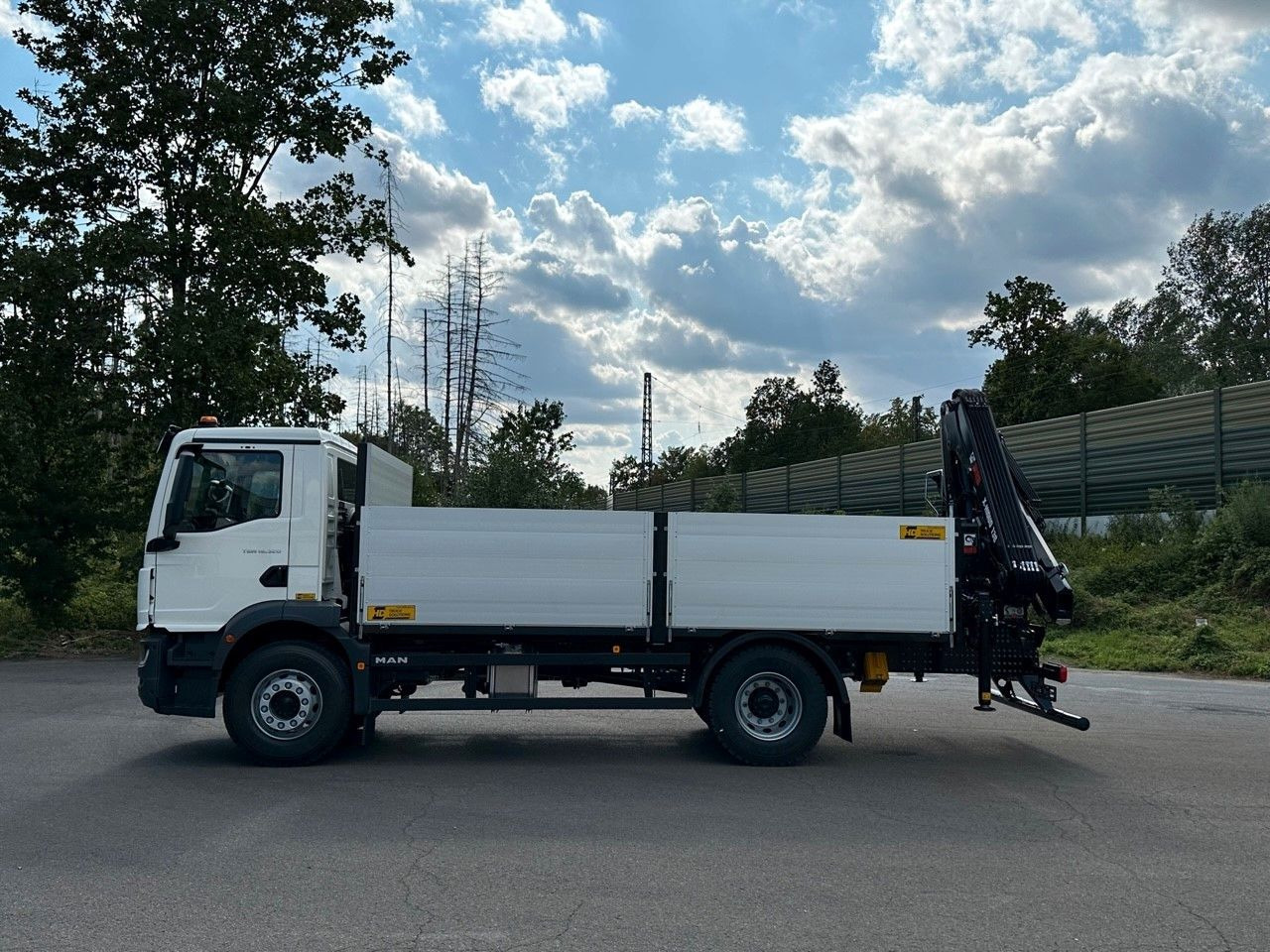 MAN TGM 18.320 4x2 Euro6e Kran Hiab - משאית צד נופל/ שטוחה, משאית מנוף: תמונה 3 MAN TGM 18.320 4x2 Euro6e Kran Hiab - משאית צד נופל/ שטוחה, משאית מנוף: תמונה 3