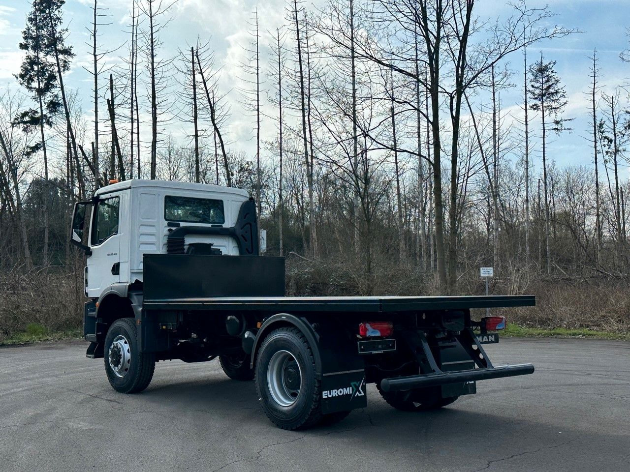 MAN TGM 18.320 4x4 Euro 6e Plato - משאית צד נופל/ שטוחה: תמונה 4 MAN TGM 18.320 4x4 Euro 6e Plato - משאית צד נופל/ שטוחה: תמונה 4