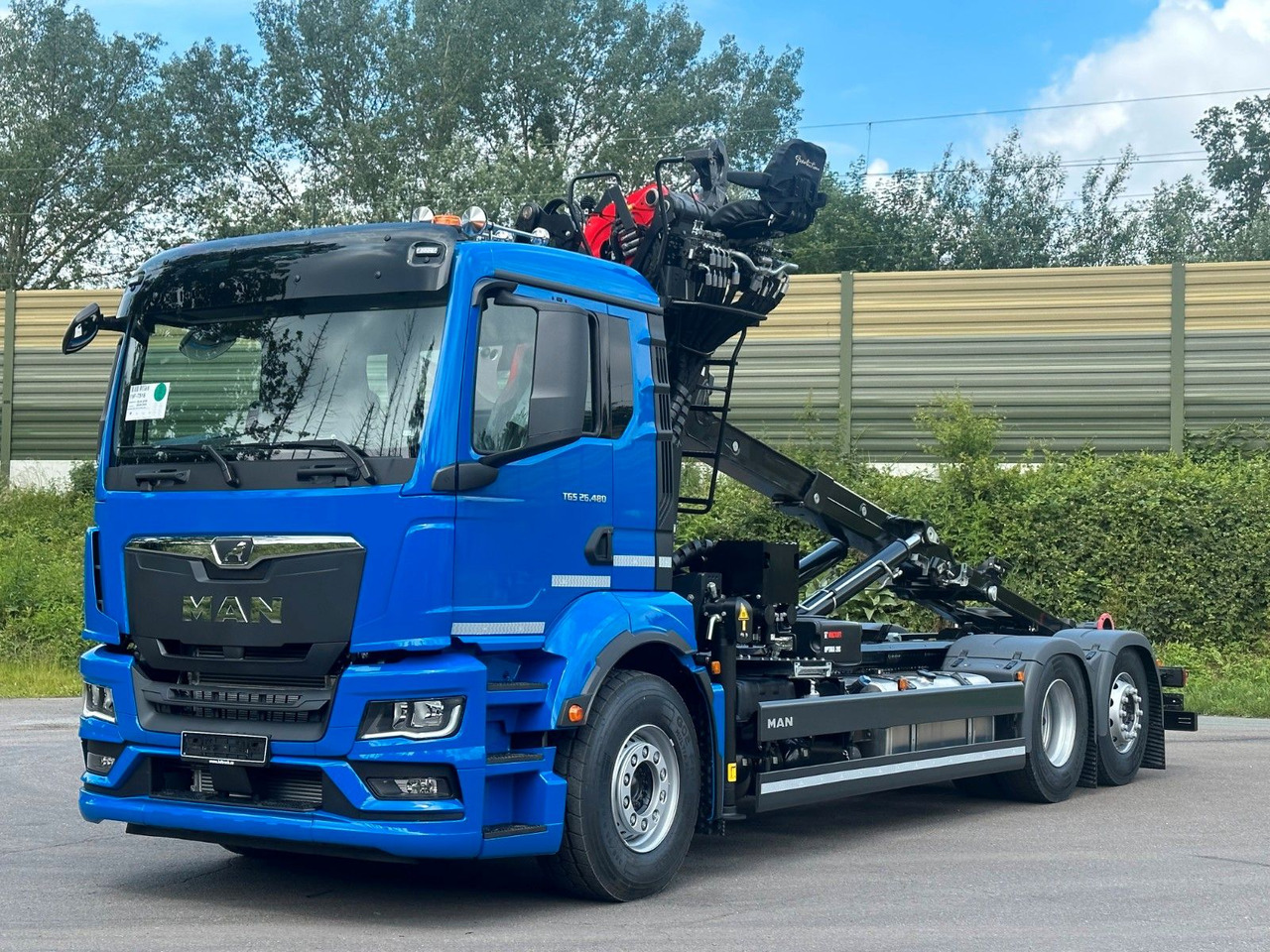 MAN TGS 26.480 6x2 Abrollkipper + Kran EPSILON - משאית הרמת וו, משאית מנוף: תמונה 2 MAN TGS 26.480 6x2 Abrollkipper + Kran EPSILON - משאית הרמת וו, משאית מנוף: תמונה 2