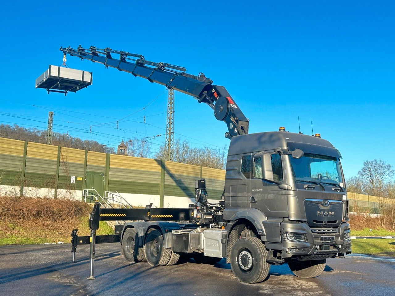 MAN TGS 26.520 6x6 Kran HIAB X-HIPRO 548E-8 - יחידת טרקטור: תמונה 1 MAN TGS 26.520 6x6 Kran HIAB X-HIPRO 548E-8 - יחידת טרקטור: תמונה 1