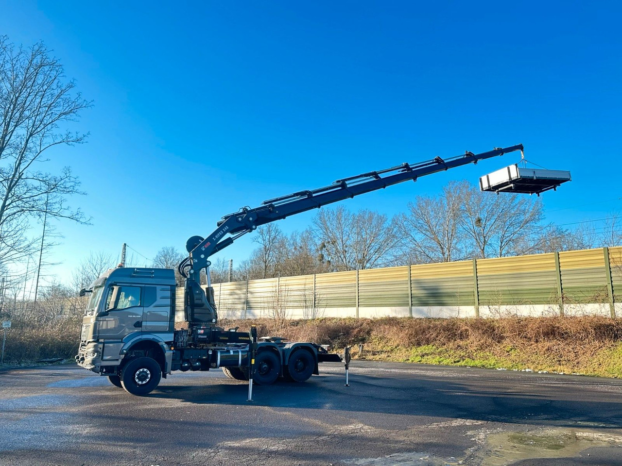 MAN TGS 26.520 6x6 Kran HIAB X-HIPRO 548E-8 - משאית מנוף: תמונה 1 MAN TGS 26.520 6x6 Kran HIAB X-HIPRO 548E-8 - משאית מנוף: תמונה 1