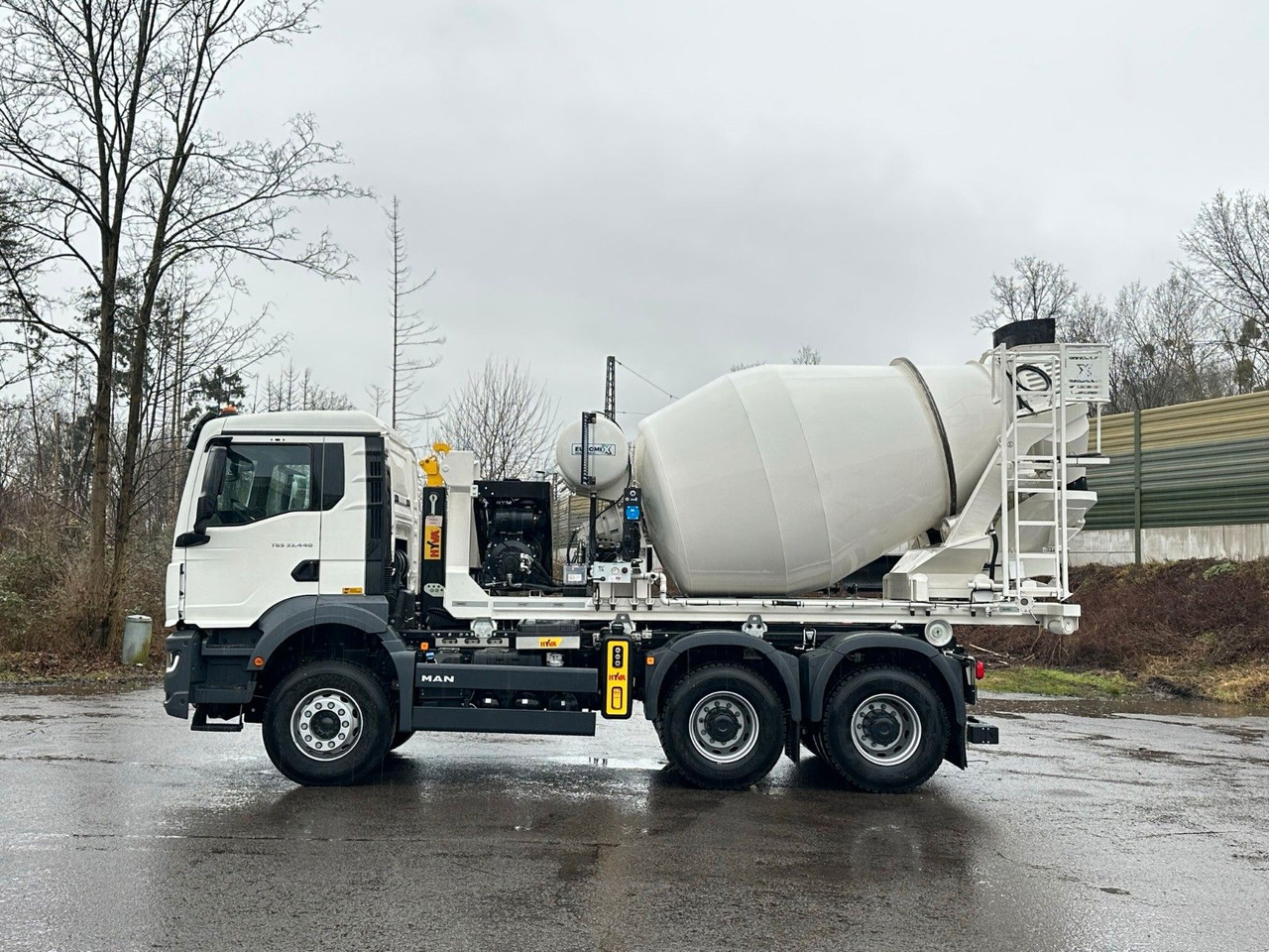 MAN TGS 33.440 6x4 Euro6e Abroller + Fahrmischer - משאית הרמת וו, משאית מנוף: תמונה 4 MAN TGS 33.440 6x4 Euro6e Abroller + Fahrmischer - משאית הרמת וו, משאית מנוף: תמונה 4