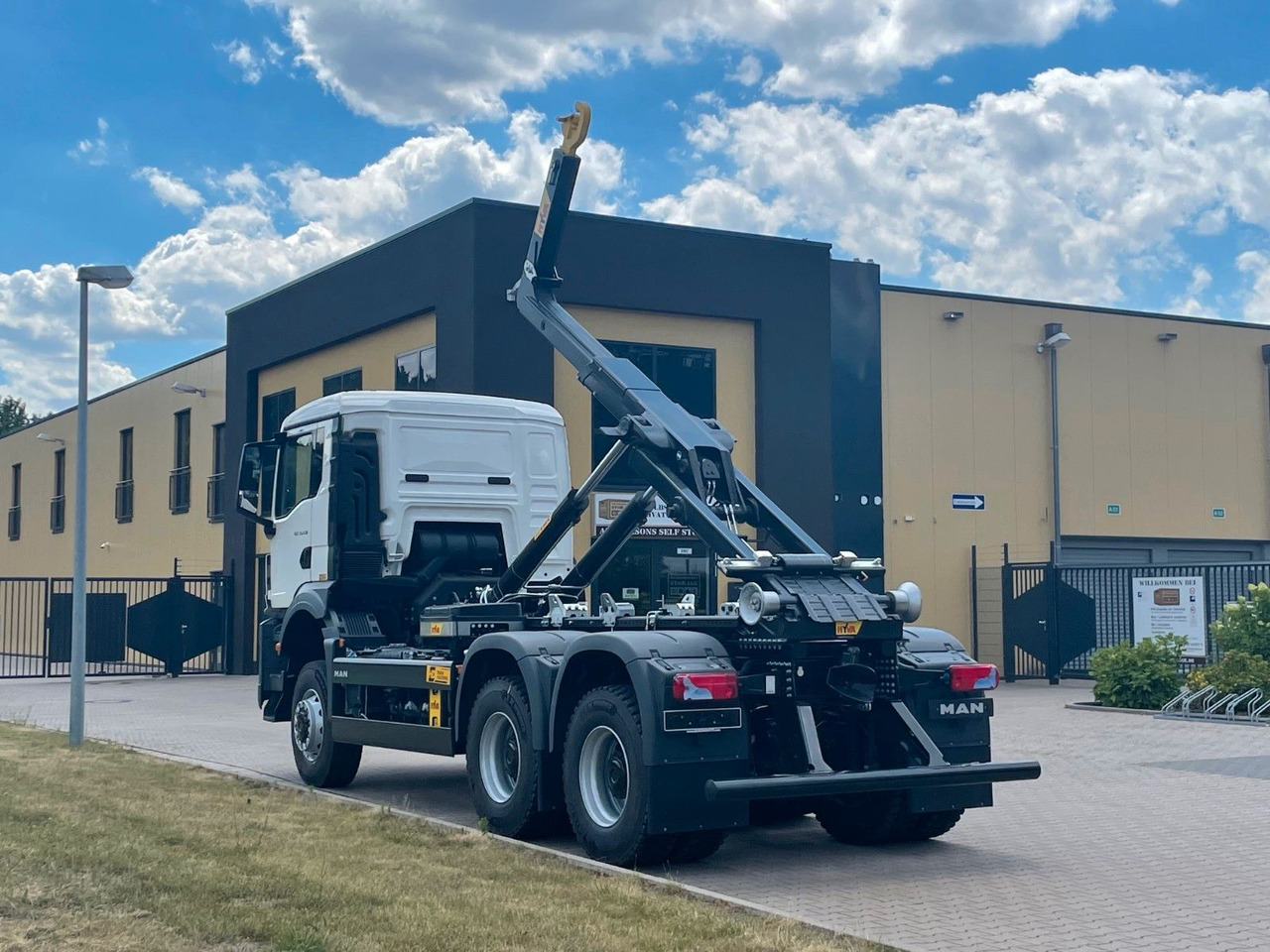MAN TGS 33.440 6x6 Euro6e Hyva - Hiab MultiLift - משאית הרמת וו, משאית מנוף: תמונה 4 MAN TGS 33.440 6x6 Euro6e Hyva - Hiab MultiLift - משאית הרמת וו, משאית מנוף: תמונה 4