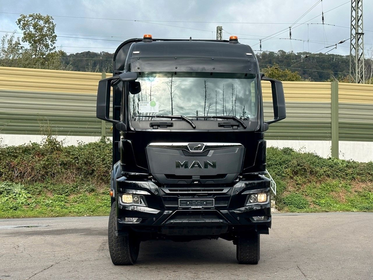 MAN TGS 33.520 6X6 Euro6e LogLift 165 Z - משאית עץ, משאית מנוף: תמונה 2 MAN TGS 33.520 6X6 Euro6e LogLift 165 Z - משאית עץ, משאית מנוף: תמונה 2