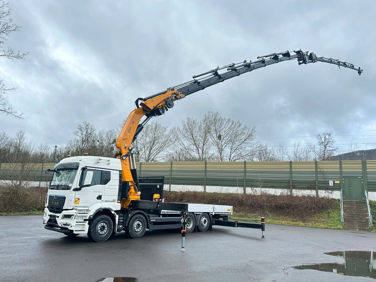 MAN TGS 35.520 8X2 Hiab EFFER 955-8s +Jib 6s - משאית מנוף: תמונה 1 MAN TGS 35.520 8X2 Hiab EFFER 955-8s +Jib 6s - משאית מנוף: תמונה 1