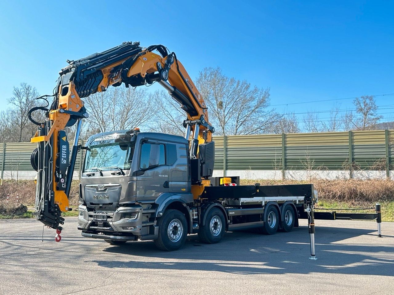 MAN TGS 35.520 8X4 TG 3 EFFER 955-8s +Jib 6sAUTOKRAN - משאית צד נופל/ שטוחה, משאית מנוף: תמונה 4 MAN TGS 35.520 8X4 TG 3 EFFER 955-8s +Jib 6sAUTOKRAN - משאית צד נופל/ שטוחה, משאית מנוף: תמונה 4