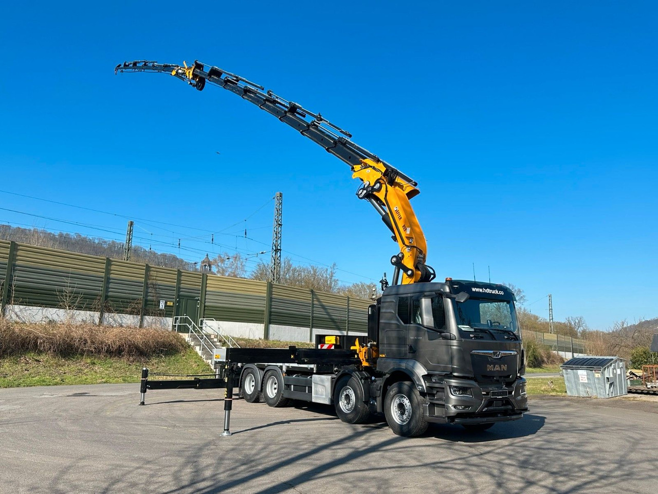 MAN TGS 35.520 8X4 TG 3 EFFER 955-8s +Jib 6sAUTOKRAN - משאית מנוף: תמונה 2 MAN TGS 35.520 8X4 TG 3 EFFER 955-8s +Jib 6sAUTOKRAN - משאית מנוף: תמונה 2