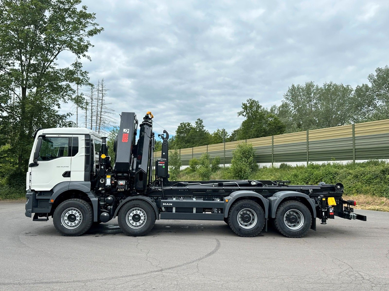 MAN TGS 35.520 8x4 Abrollkipper + Kran HIAB 658E6 - משאית הרמת וו, משאית מנוף: תמונה 4 MAN TGS 35.520 8x4 Abrollkipper + Kran HIAB 658E6 - משאית הרמת וו, משאית מנוף: תמונה 4