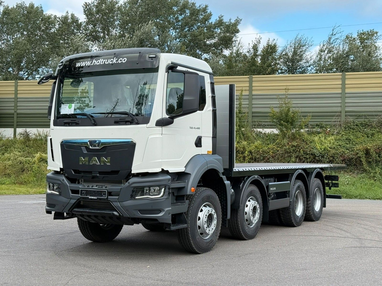 MAN TGS 41.400 BB 8X4 - משאית צד נופל/ שטוחה: תמונה 2 MAN TGS 41.400 BB 8X4 - משאית צד נופל/ שטוחה: תמונה 2