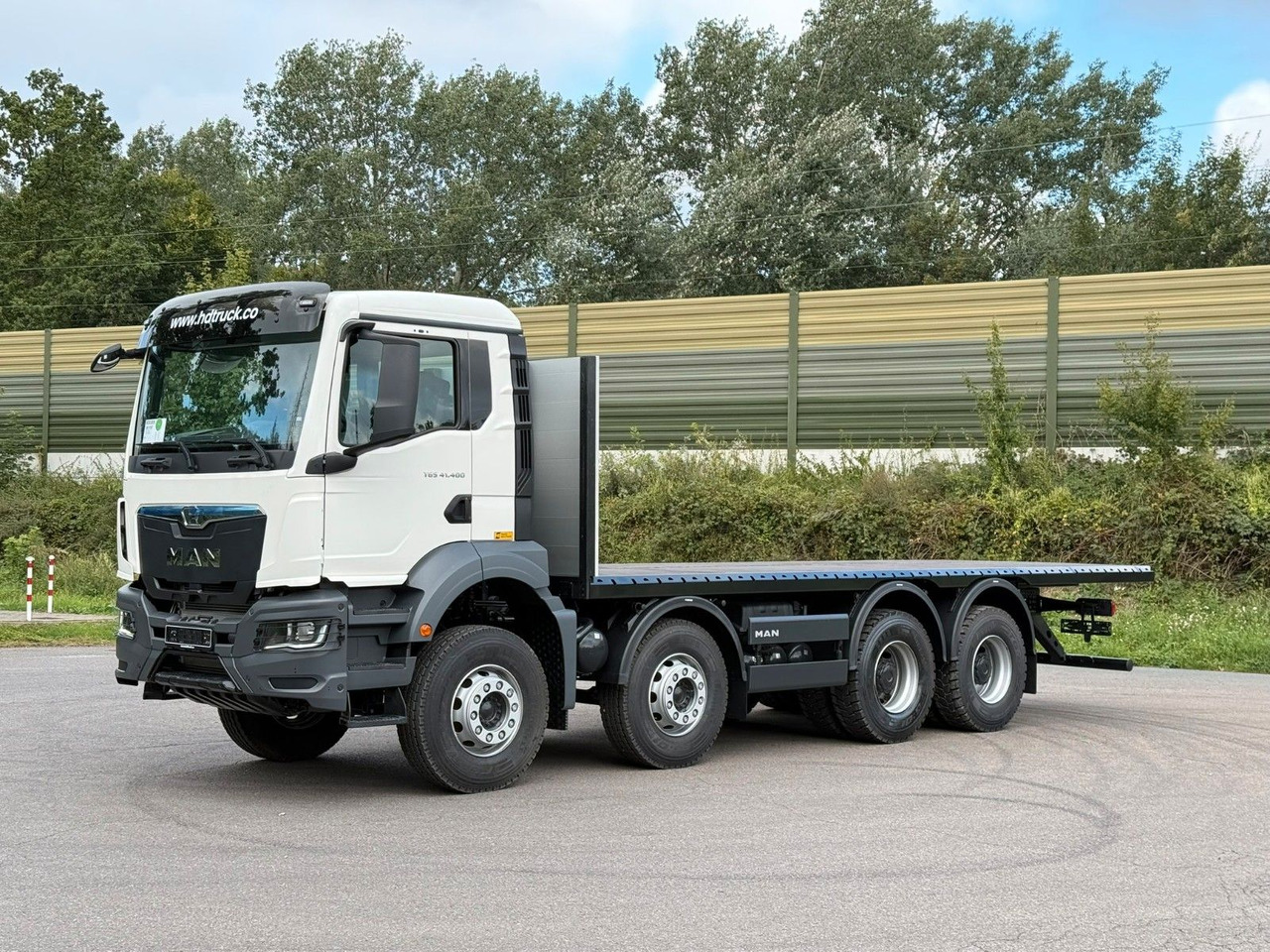 MAN TGS 41.400 BB 8X4 - משאית צד נופל/ שטוחה: תמונה 1 MAN TGS 41.400 BB 8X4 - משאית צד נופל/ שטוחה: תמונה 1