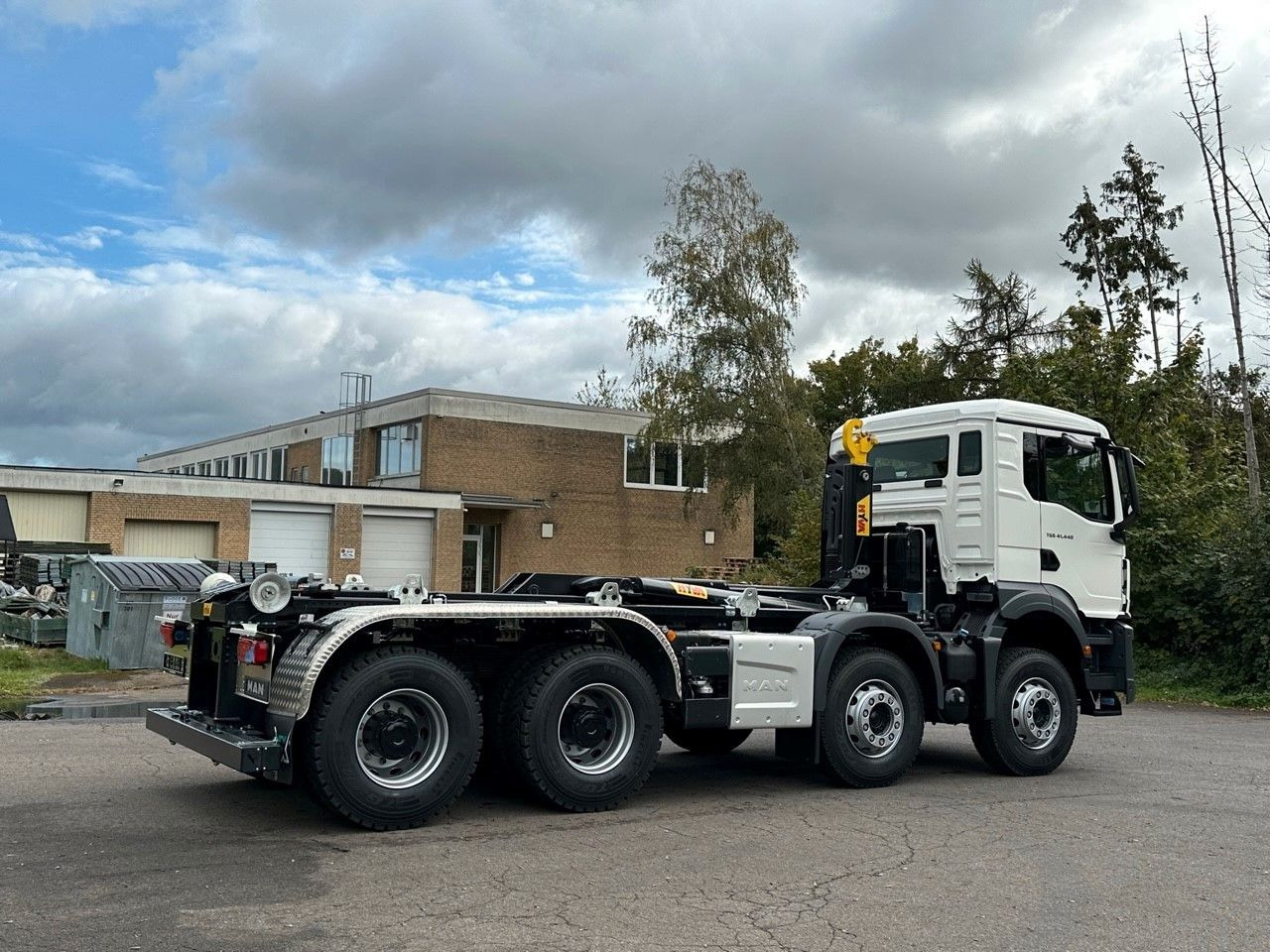 משאית הרמת וו MAN TGS 41.440 8x4 Euro6e Hyva 26-55 Abrollkipper: תמונה 6