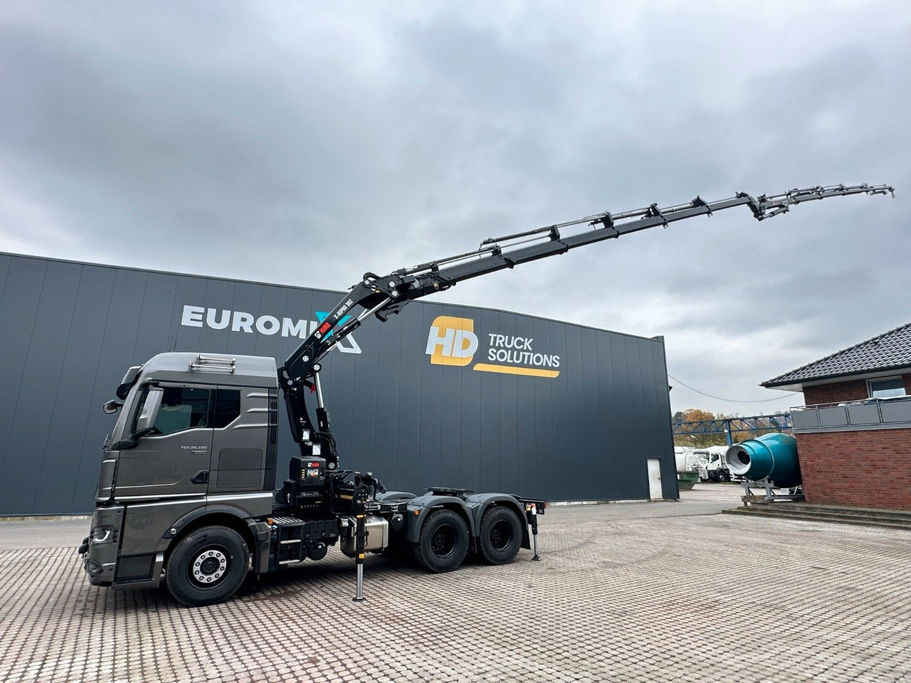 MAN TGX 26.580 6x4 Kran Hiab 302-6 + Jib-4 - משאית מנוף: תמונה 4 MAN TGX 26.580 6x4 Kran Hiab 302-6 + Jib-4 - משאית מנוף: תמונה 4