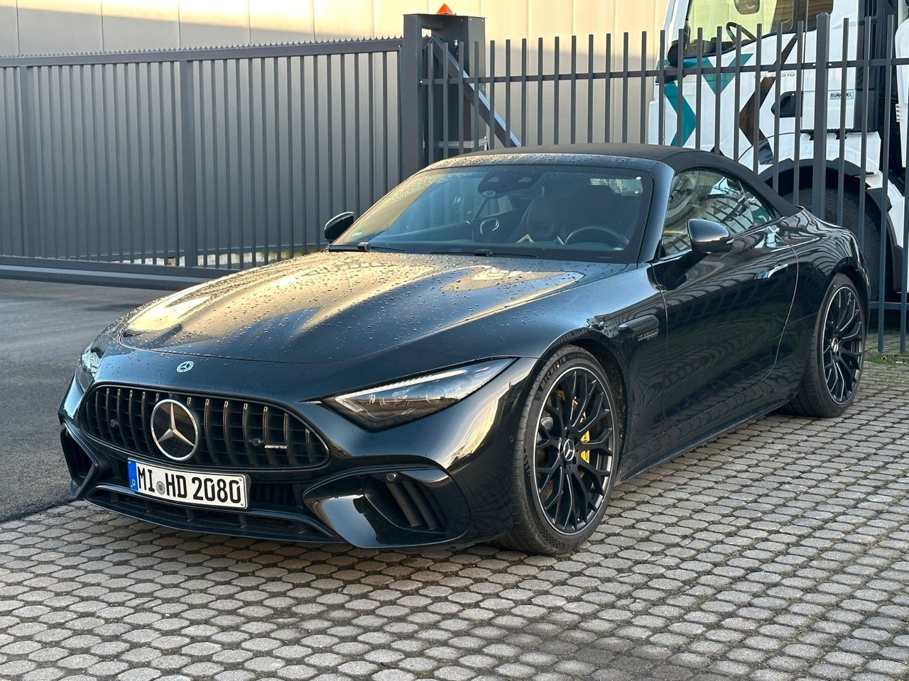 Mercedes-Benz SL 63 AMG Mercedes-AMG SL 63 4MATIC+ - מכונית: תמונה 1 Mercedes-Benz SL 63 AMG Mercedes-AMG SL 63 4MATIC+ - מכונית: תמונה 1