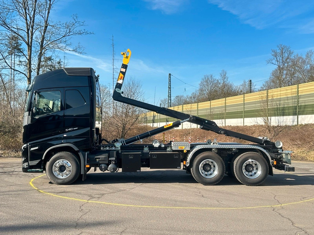 Volvo FH 540 6x4 Abrollkipper Hyva 20-60 - משאית הרמת וו, משאית מנוף: תמונה 5 Volvo FH 540 6x4 Abrollkipper Hyva 20-60 - משאית הרמת וו, משאית מנוף: תמונה 5