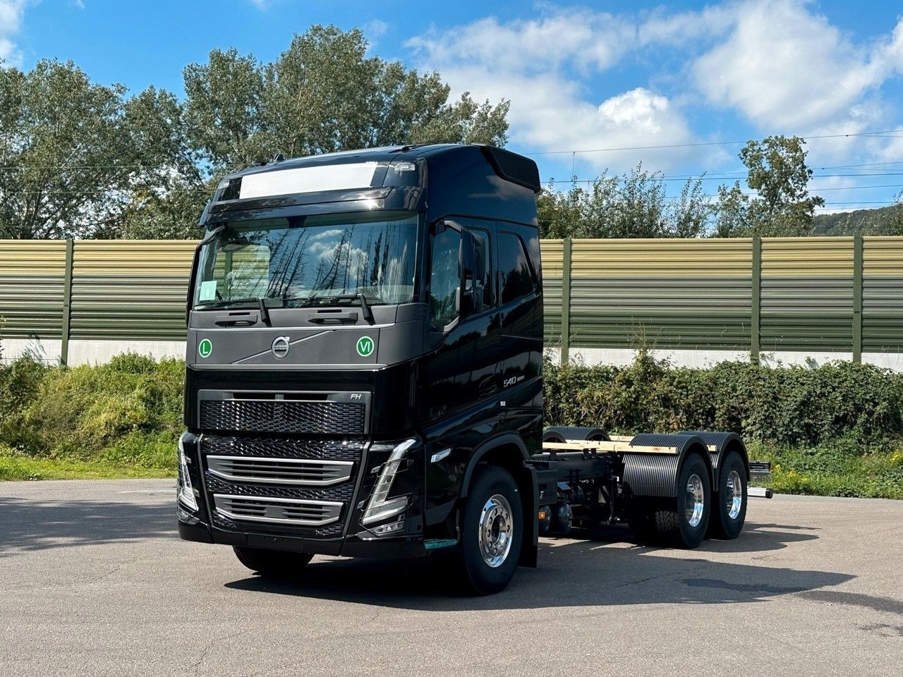 Volvo FH 540 6x4 - משאית עם שלדת תא: תמונה 1 Volvo FH 540 6x4 - משאית עם שלדת תא: תמונה 1