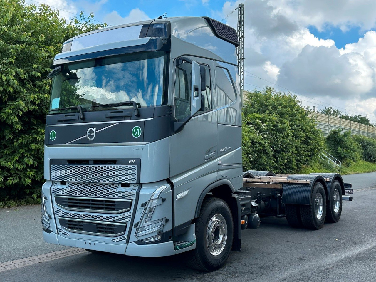 Volvo FH 540 6x4 - משאית עם שלדת תא: תמונה 1 Volvo FH 540 6x4 - משאית עם שלדת תא: תמונה 1