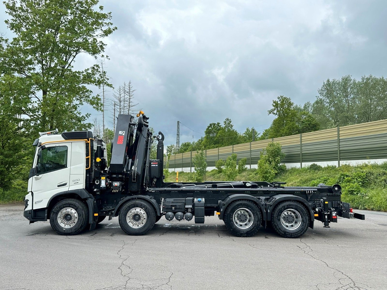 Volvo FMX 500 8x4 Abrollkipper + Kran Hiab 658-6 - משאית הרמת וו, משאית מנוף: תמונה 4 Volvo FMX 500 8x4 Abrollkipper + Kran Hiab 658-6 - משאית הרמת וו, משאית מנוף: תמונה 4