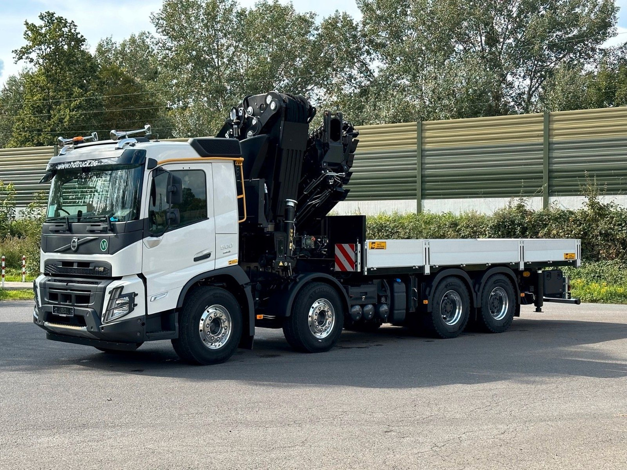 Volvo FMX 500 8x4 EFFER 955-8s + Jib 6s - משאית צד נופל/ שטוחה, משאית מנוף: תמונה 1 Volvo FMX 500 8x4 EFFER 955-8s + Jib 6s - משאית צד נופל/ שטוחה, משאית מנוף: תמונה 1