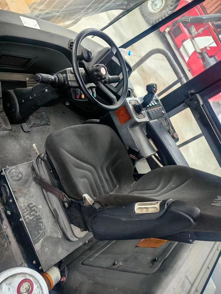 Good Condition USED Crane SRSC45C23 45 Ton Frontal Crane Container Crane - מערים הגעה: תמונה 5 Good Condition USED Crane SRSC45C23 45 Ton Frontal Crane Container Crane - מערים הגעה: תמונה 5