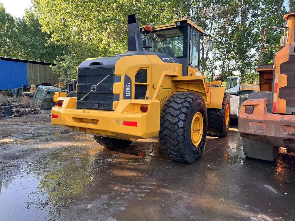 Good Condition Used L120Gz Wheel Loader VOLVO Used VOLVO L120G Loader Used Wheel Loader for Sale - מעמיס גלגלים: תמונה 2 Good Condition Used L120Gz Wheel Loader VOLVO Used VOLVO L120G Loader Used Wheel Loader for Sale - מעמיס גלגלים: תמונה 2