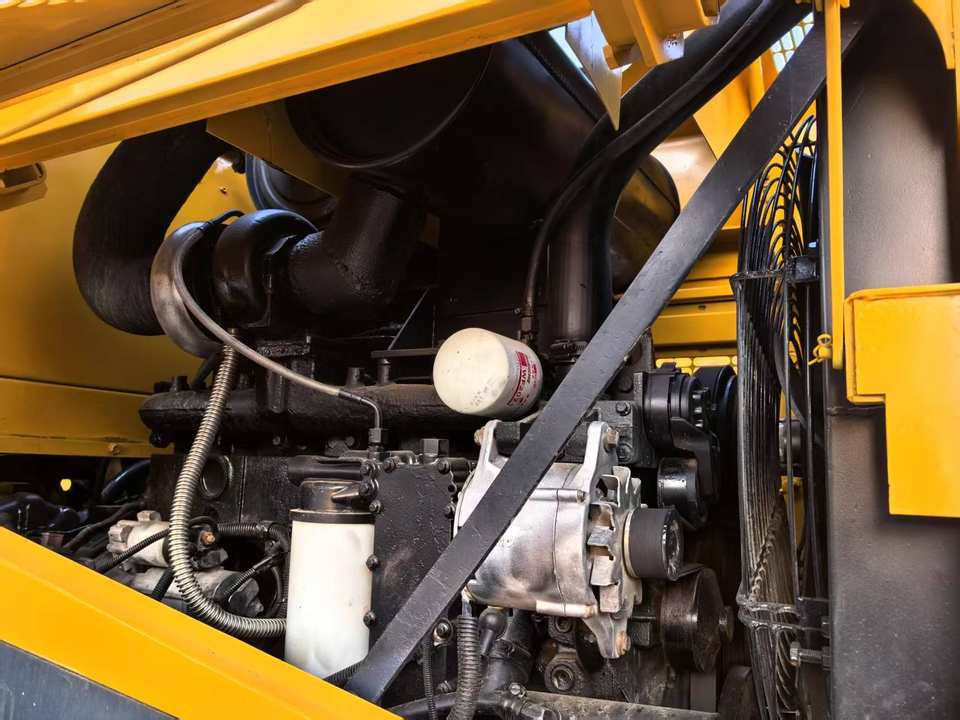 Japan Komatsu WA380-3 WA380-6 WA400-1 WA400-3 WA320-6 WA430-5 Mining Wheel Loader, Used Komatsu WA380 Mini Front End Loader - מעמיס גלגלים: תמונה 4 Japan Komatsu WA380-3 WA380-6 WA400-1 WA400-3 WA320-6 WA430-5 Mining Wheel Loader, Used Komatsu WA380 Mini Front End Loader - מעמיס גלגלים: תמונה 4