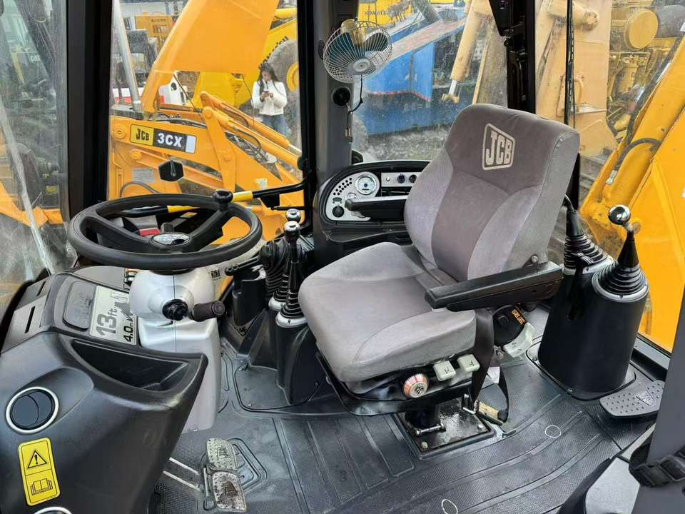 Used Jcb 4Cx Backhoe Loader for Sale Perfect Condition Used Loaders - מחפרון: תמונה 5 Used Jcb 4Cx Backhoe Loader for Sale Perfect Condition Used Loaders - מחפרון: תמונה 5