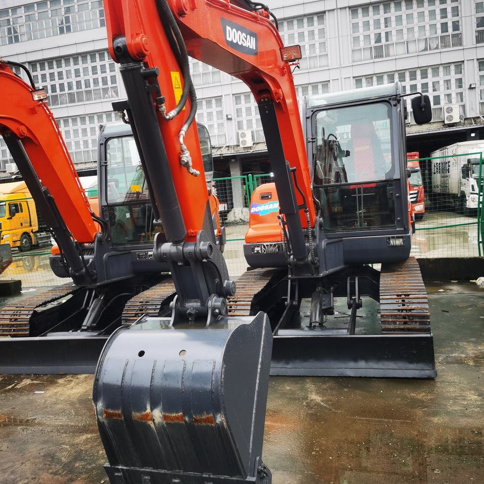 Used Original Japan Mini Shanghai Excavator Doosan DX60 Excavator 95% New Low Price High Quality Selling Doosan DX-60 Doosan 60 - מיני מחפר: תמונה 1 Used Original Japan Mini Shanghai Excavator Doosan DX60 Excavator 95% New Low Price High Quality Selling Doosan DX-60 Doosan 60 - מיני מחפר: תמונה 1