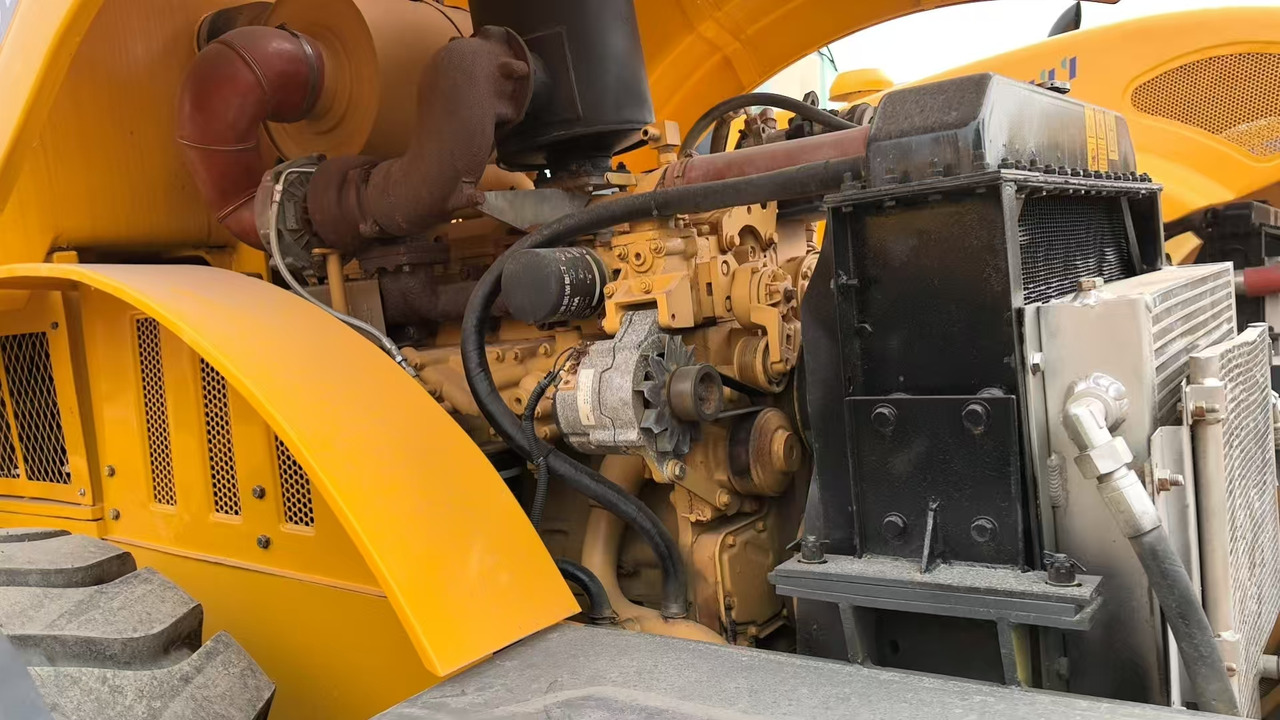 XCMG XS163J - מדחס: תמונה 4 XCMG XS163J - מדחס: תמונה 4