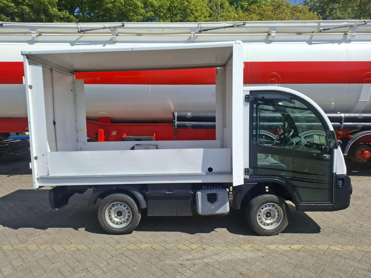 Aixam Mega E-Worker Elektrische Bakwagen RV-606-R - עגלת גולף: תמונה 3 Aixam Mega E-Worker Elektrische Bakwagen RV-606-R - עגלת גולף: תמונה 3