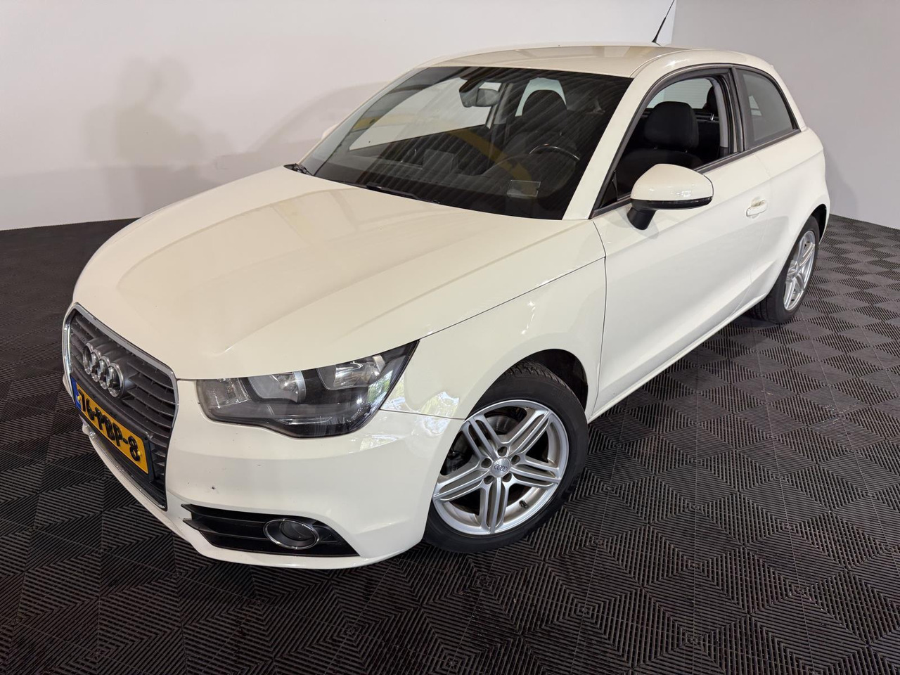 Audi A1 1.2 TFSI Attraction Pro Line Business 2011 254.714 km 76-PBP-8 - האצ'בק: תמונה 1 Audi A1 1.2 TFSI Attraction Pro Line Business 2011 254.714 km 76-PBP-8 - האצ'בק: תמונה 1
