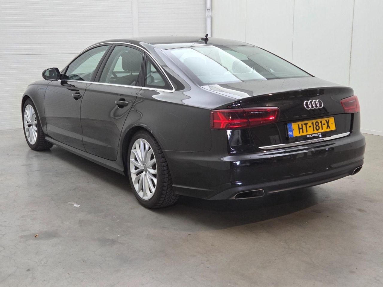 Audi A6 Limousine 1.8 TFSI ultra Automatic Business Edition | 2016 | 202.875 km | Automaat | HT181X | NAP: Logisch - סדאן: תמונה 3 Audi A6 Limousine 1.8 TFSI ultra Automatic Business Edition | 2016 | 202.875 km | Automaat | HT181X | NAP: Logisch - סדאן: תמונה 3