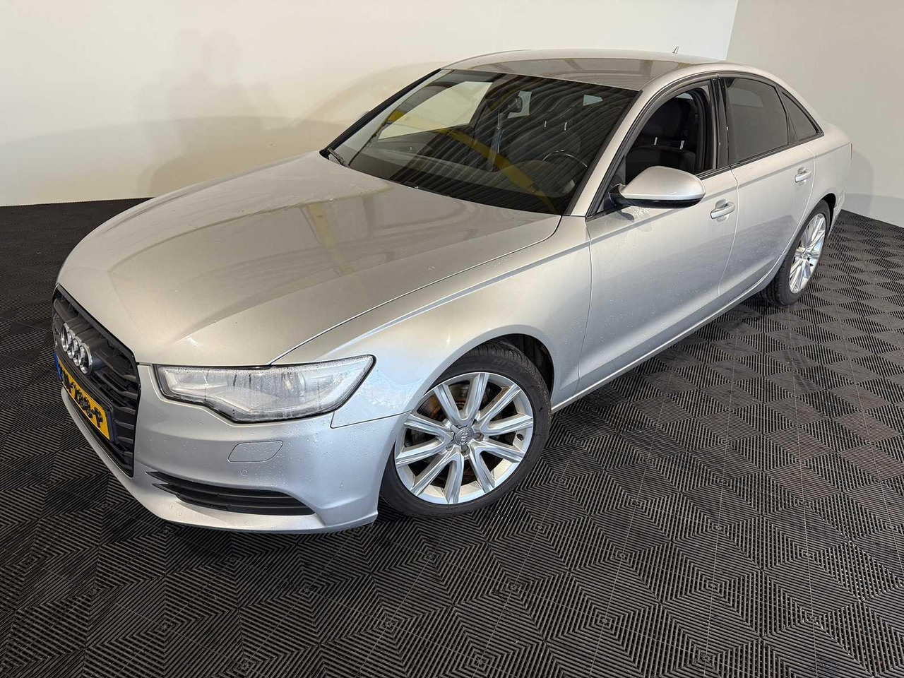 Audi A6 Limousine 2.8 FSI KH-288-P 236.914 km - מכונית: תמונה 1 Audi A6 Limousine 2.8 FSI KH-288-P 236.914 km - מכונית: תמונה 1