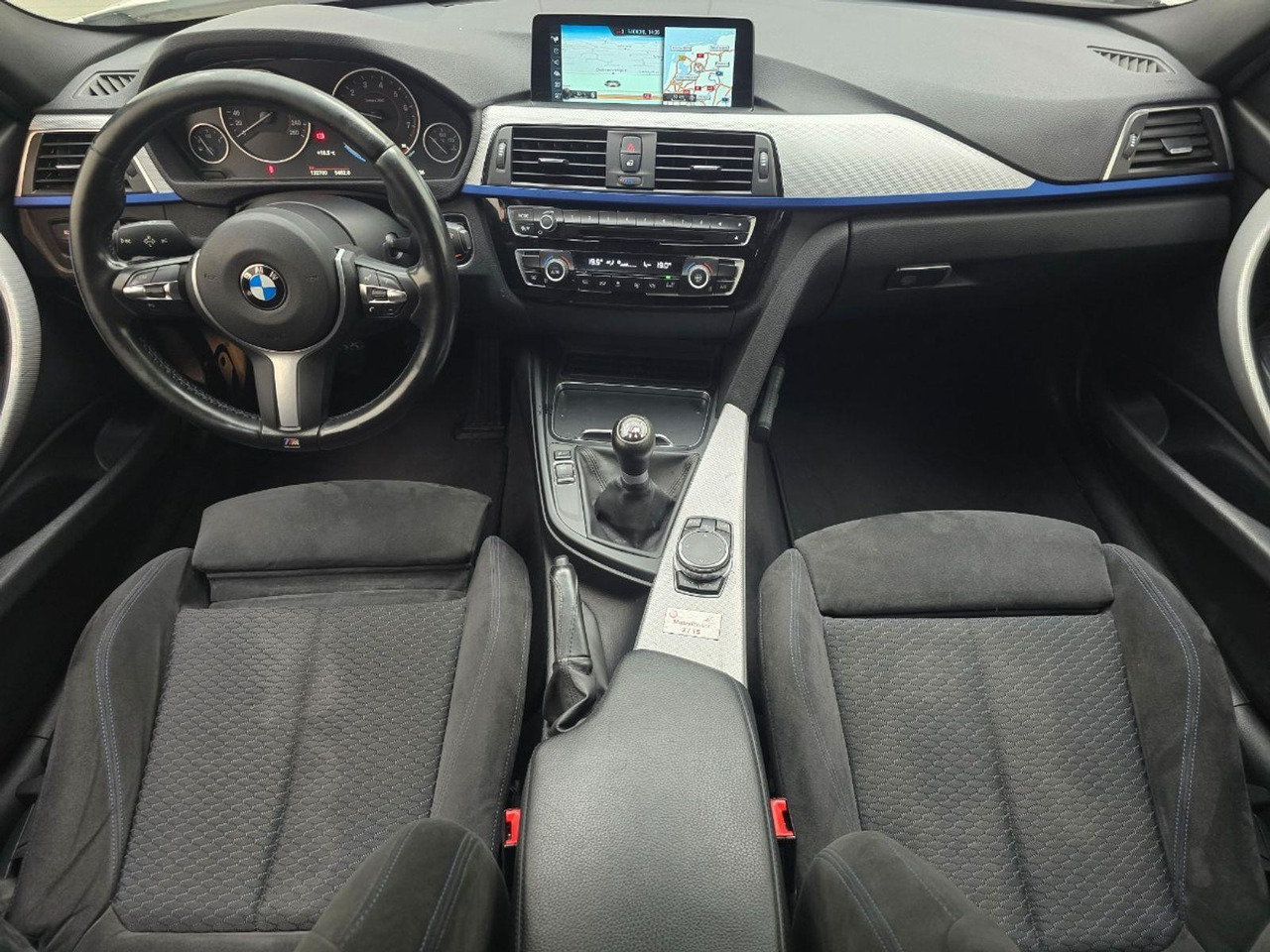 BMW 3-serie 318i High Executive | 2017 | 132.699 km | PH547N | NAP: Logisch - סדאן: תמונה 5 BMW 3-serie 318i High Executive | 2017 | 132.699 km | PH547N | NAP: Logisch - סדאן: תמונה 5