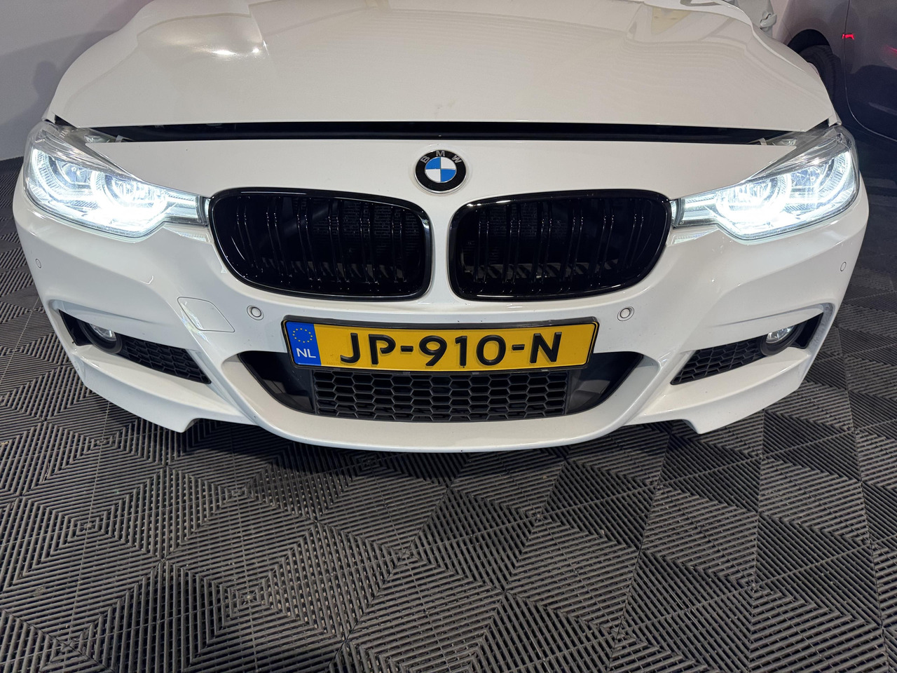 BMW 3-serie 320i Centennial Executive M-Pakket | 2016 | 290.809 km | JP-910-N - מכונות אחרות: תמונה 2 BMW 3-serie 320i Centennial Executive M-Pakket | 2016 | 290.809 km | JP-910-N - מכונות אחרות: תמונה 2