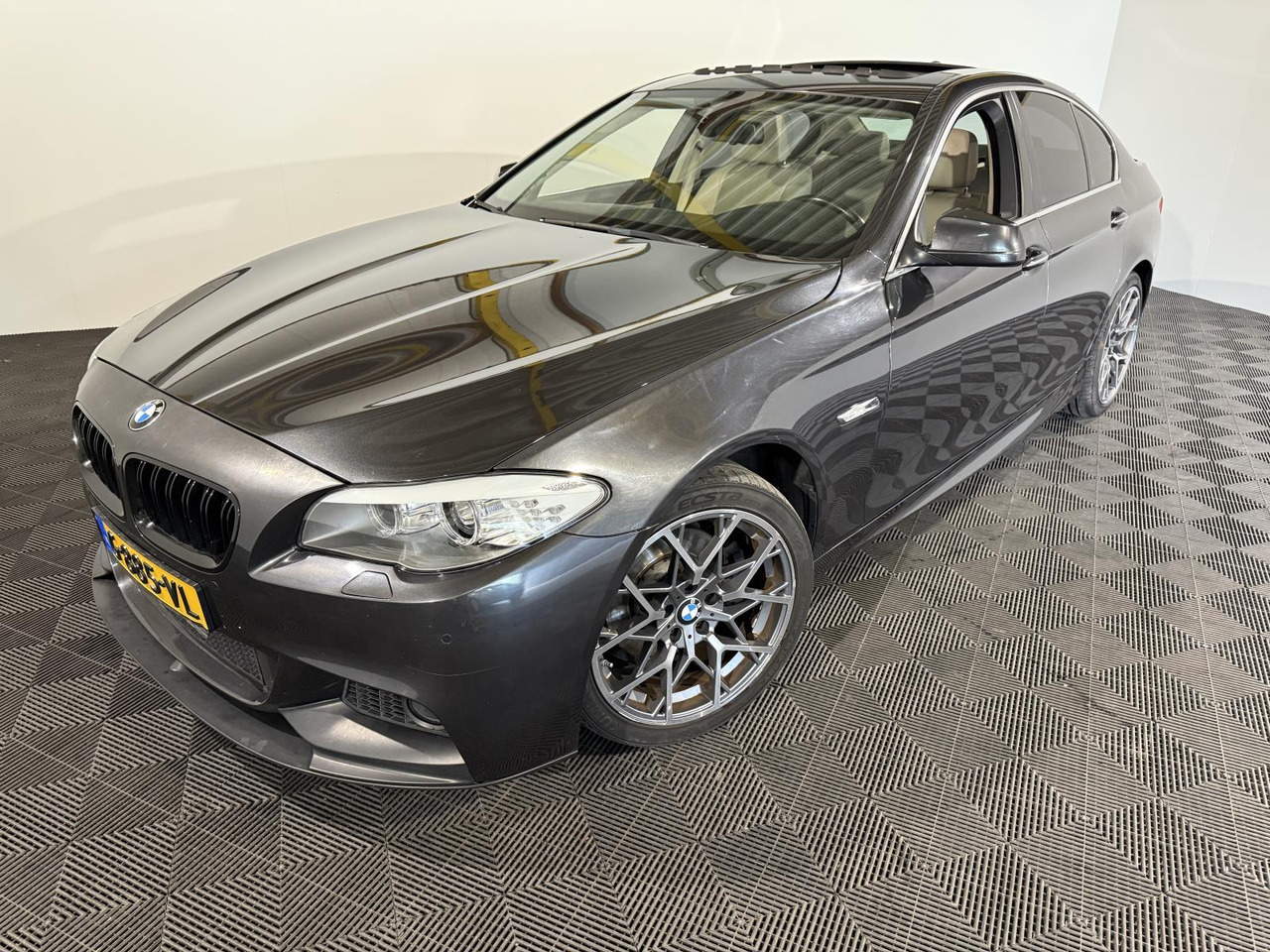 BMW 5-serie 523i High Executive M-sport | 2011 | 259.445 km | G-885- VL - סדאן: תמונה 1 BMW 5-serie 523i High Executive M-sport | 2011 | 259.445 km | G-885- VL - סדאן: תמונה 1