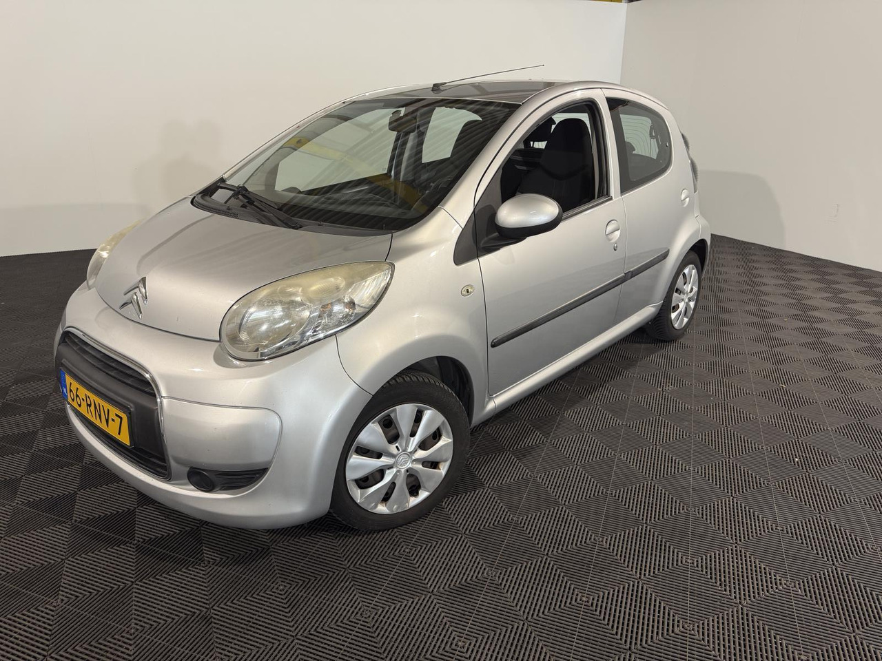 Citroen | C1 | 1.0-12V Selection | 2011 | 225.479 km | 66RNV7 | Logisch - האצ'בק: תמונה 1 Citroen | C1 | 1.0-12V Selection | 2011 | 225.479 km | 66RNV7 | Logisch - האצ'בק: תמונה 1