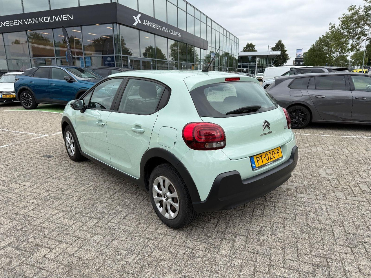 Citroen C3 1.2 PureTech Feel | 2017 | 125.672 km | PT020P | NAP: Logisch - האצ'בק: תמונה 3 Citroen C3 1.2 PureTech Feel | 2017 | 125.672 km | PT020P | NAP: Logisch - האצ'בק: תמונה 3
