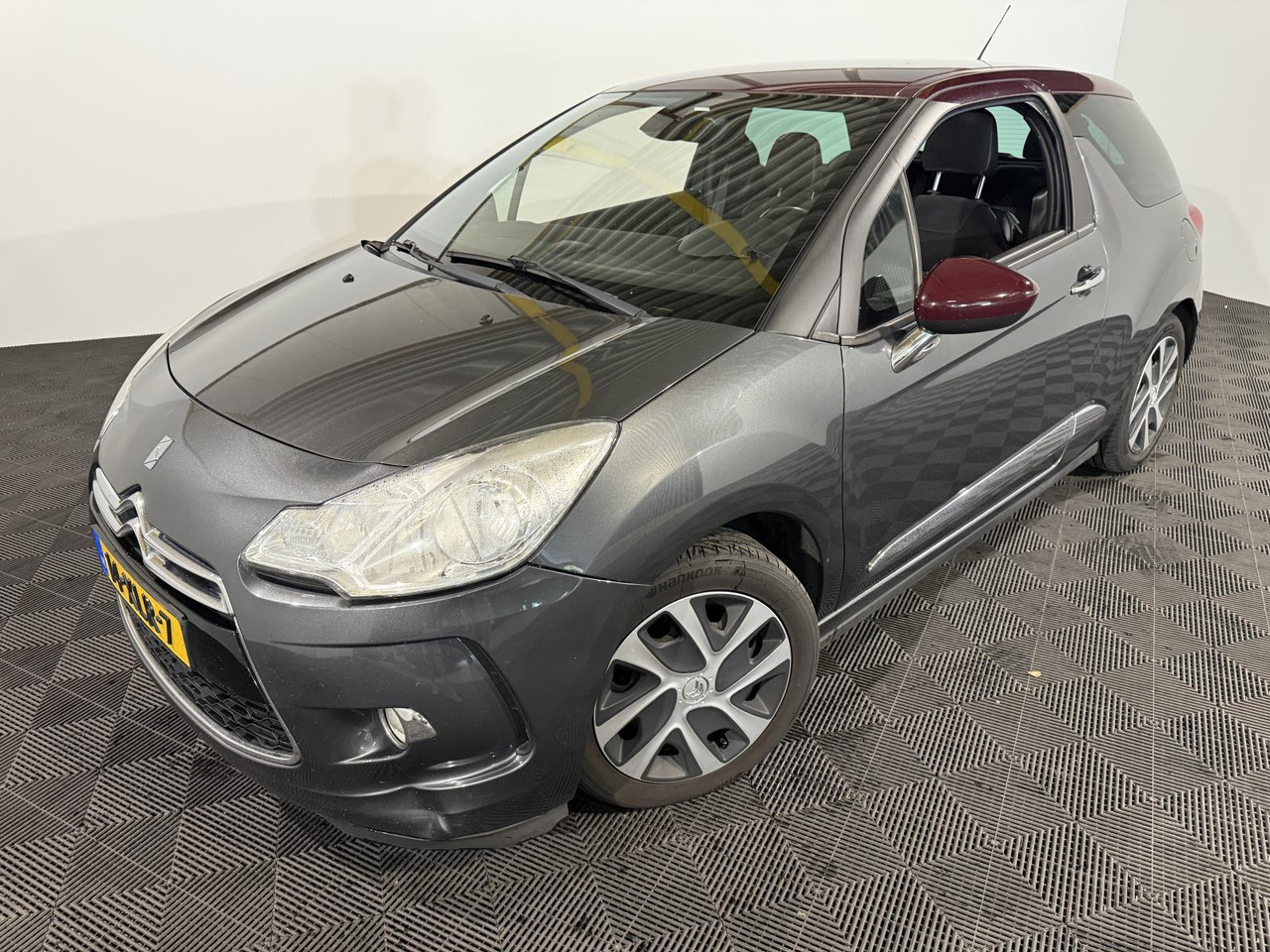 Citroen DS3 1.6 e-HDi So Chic | 2012 | 277.448 km | 14-XLR-7 - האצ'בק: תמונה 1 Citroen DS3 1.6 e-HDi So Chic | 2012 | 277.448 km | 14-XLR-7 - האצ'בק: תמונה 1