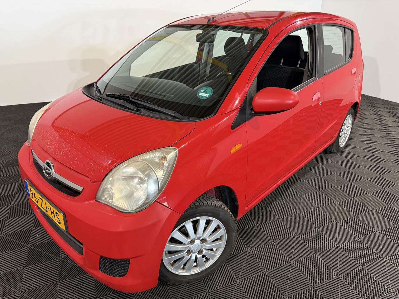 Daihatsu Cuore 1.0 Trend | 2007 | 242.568 km | 96-ZJ-HS - האצ'בק: תמונה 1 Daihatsu Cuore 1.0 Trend | 2007 | 242.568 km | 96-ZJ-HS - האצ'בק: תמונה 1