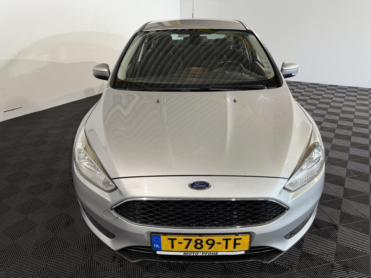 Ford Focus 1.0 Trend Edition 2015 206.005 km T-789-TF - סדאן: תמונה 2 Ford Focus 1.0 Trend Edition 2015 206.005 km T-789-TF - סדאן: תמונה 2