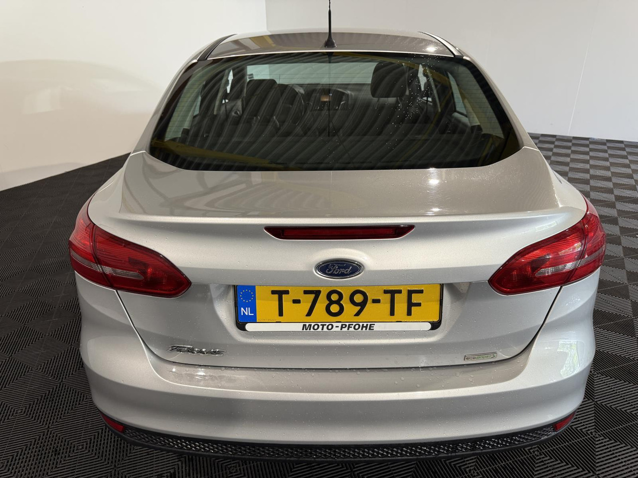 Ford Focus 1.0 Trend Edition 2015 206.005 km T-789-TF - סדאן: תמונה 4 Ford Focus 1.0 Trend Edition 2015 206.005 km T-789-TF - סדאן: תמונה 4